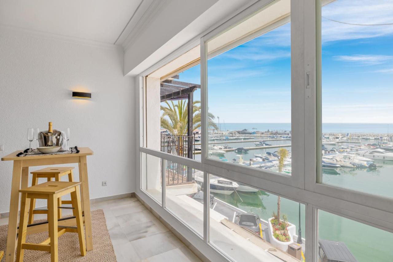 Appartement Luxurious Frontline Penthouse In Puerto Banus à Marbellac Extérieur photo